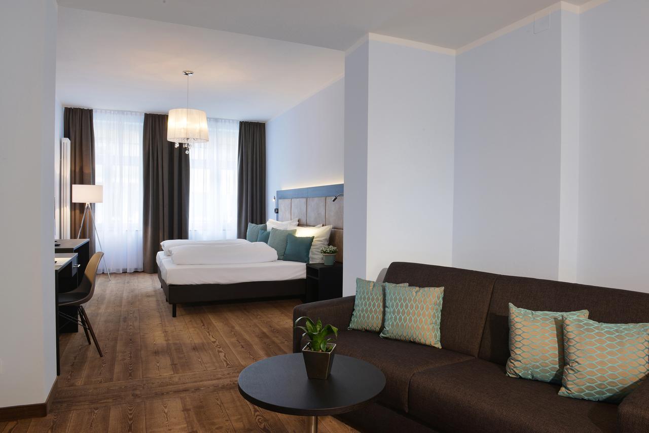 Uhu Gaestehaus Superior Kolín nad Rýnem Exteriér fotografie