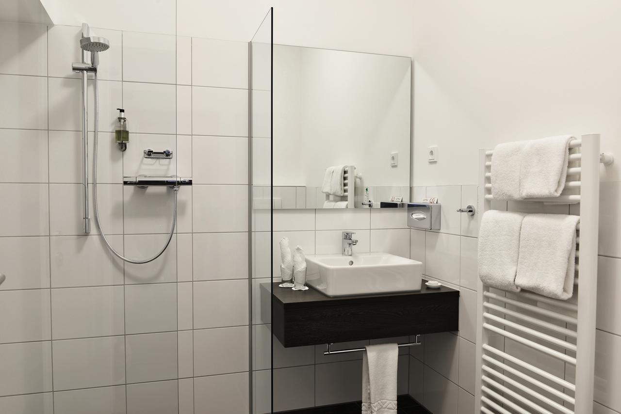 Uhu Gaestehaus Superior Kolín nad Rýnem Exteriér fotografie