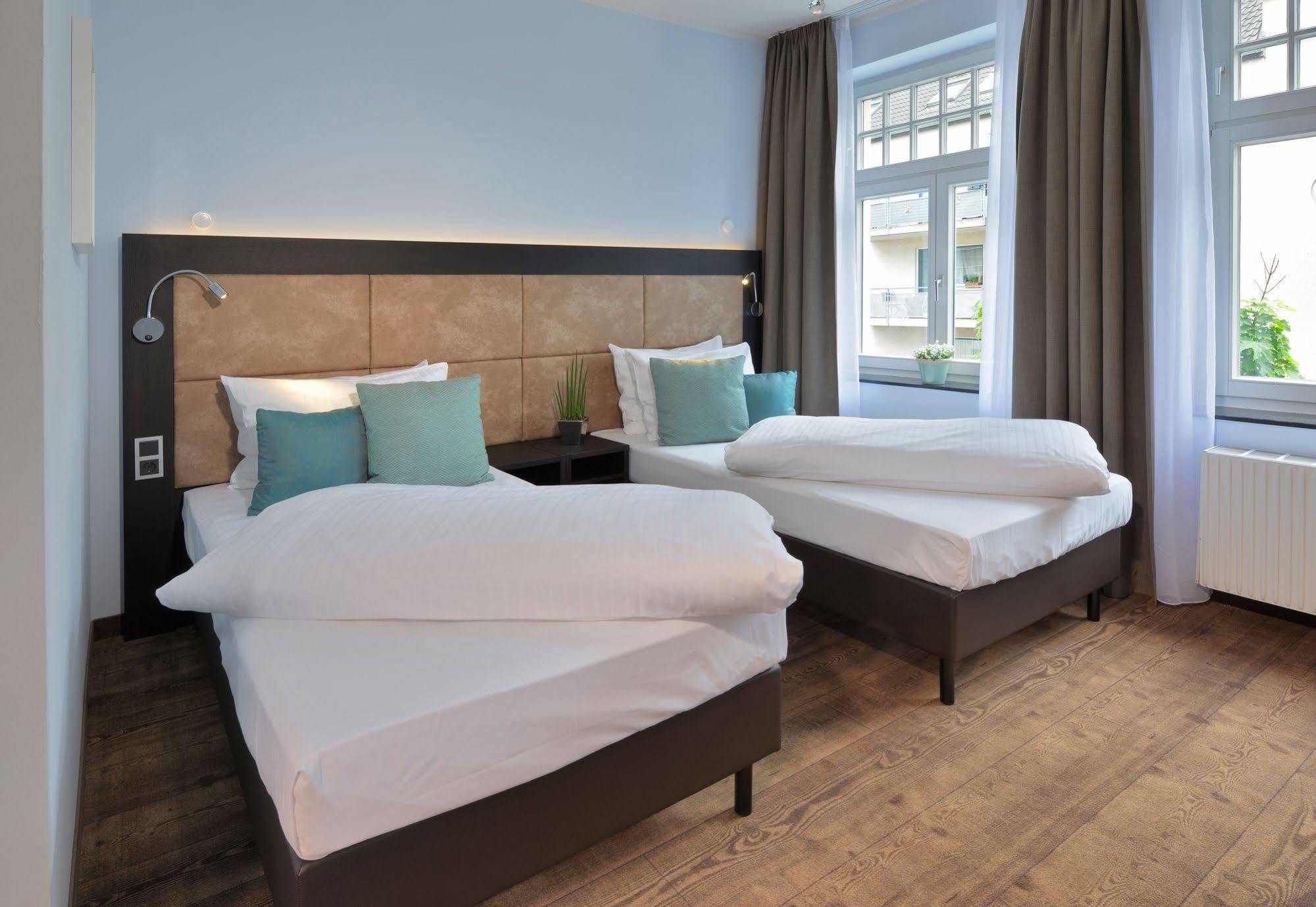 Uhu Gaestehaus Superior Kolín nad Rýnem Exteriér fotografie