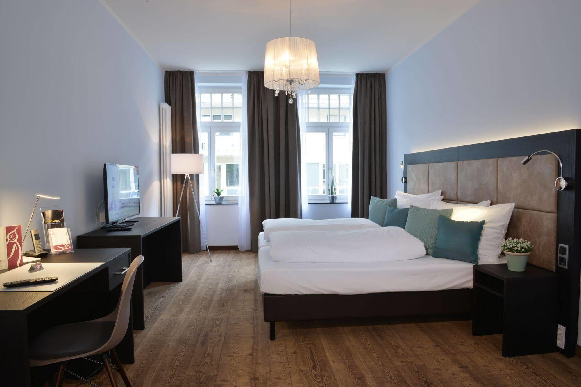 Uhu Gaestehaus Superior Kolín nad Rýnem Exteriér fotografie